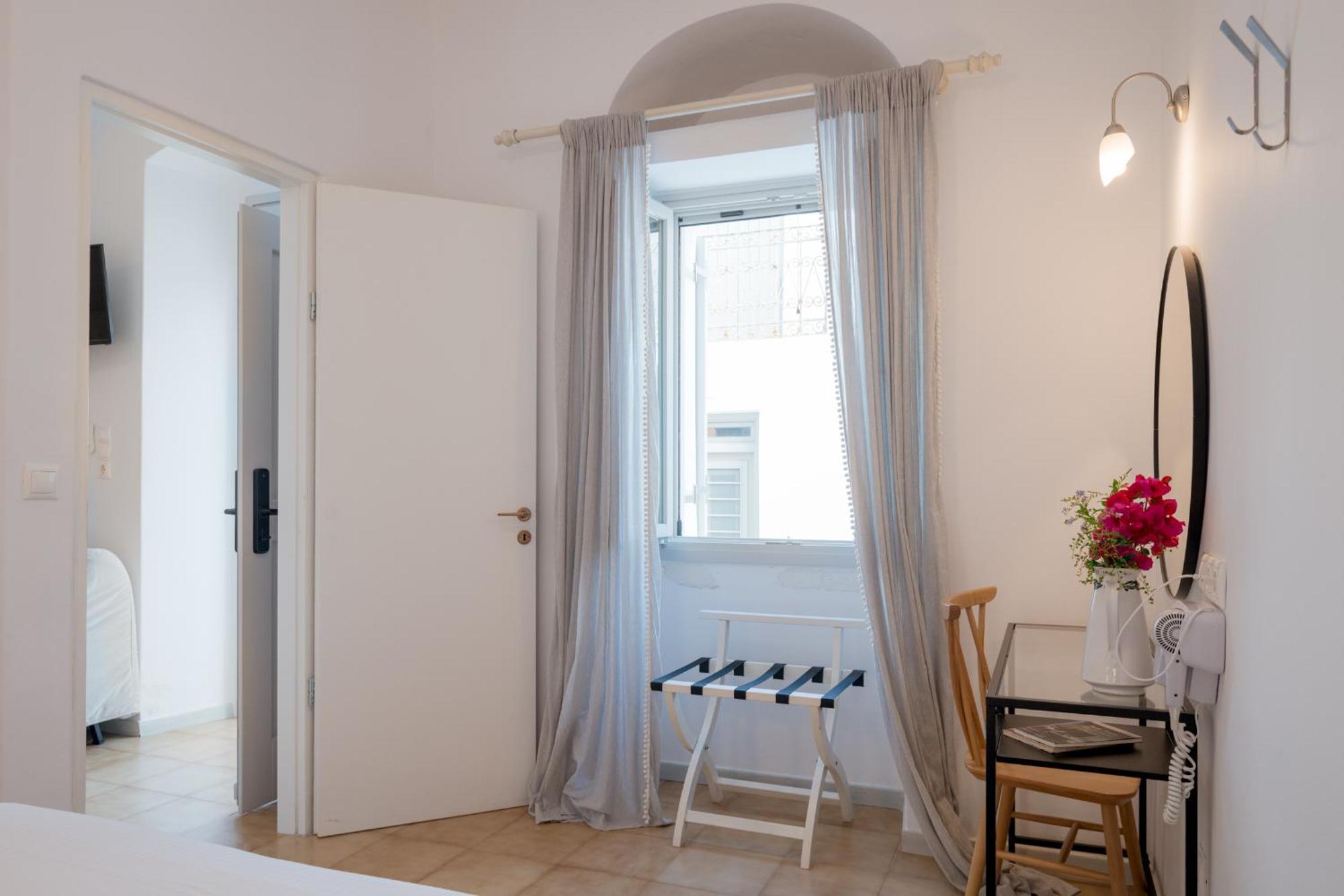 Nautilus Apartments Парос Екстериор снимка