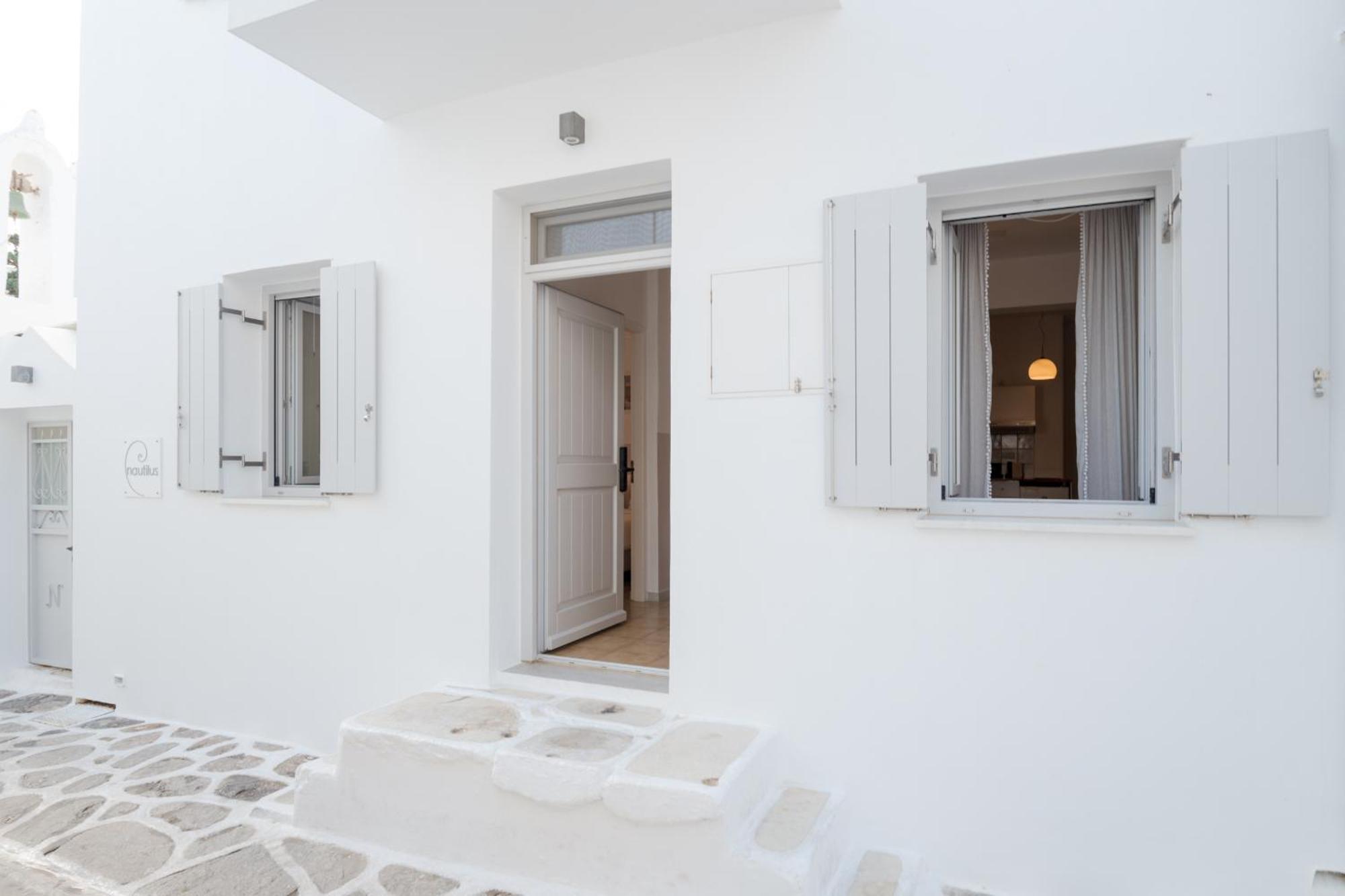 Nautilus Apartments Парос Екстериор снимка